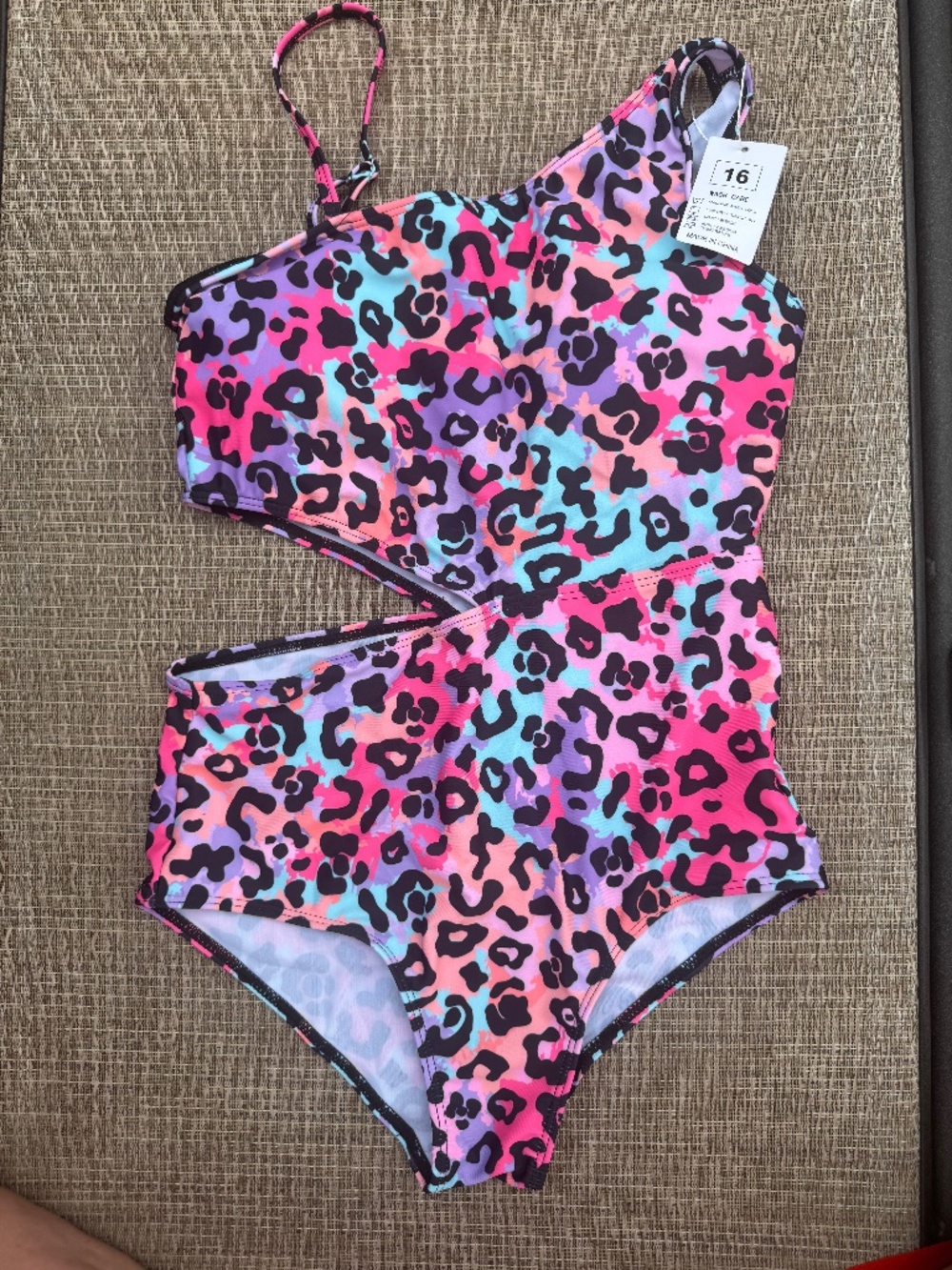 Girls leopard swimsuit